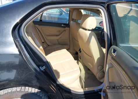 2006 Volkswagen Jetta 2.0T from USA, damaged, VIN 3VWAJ71K46M654903